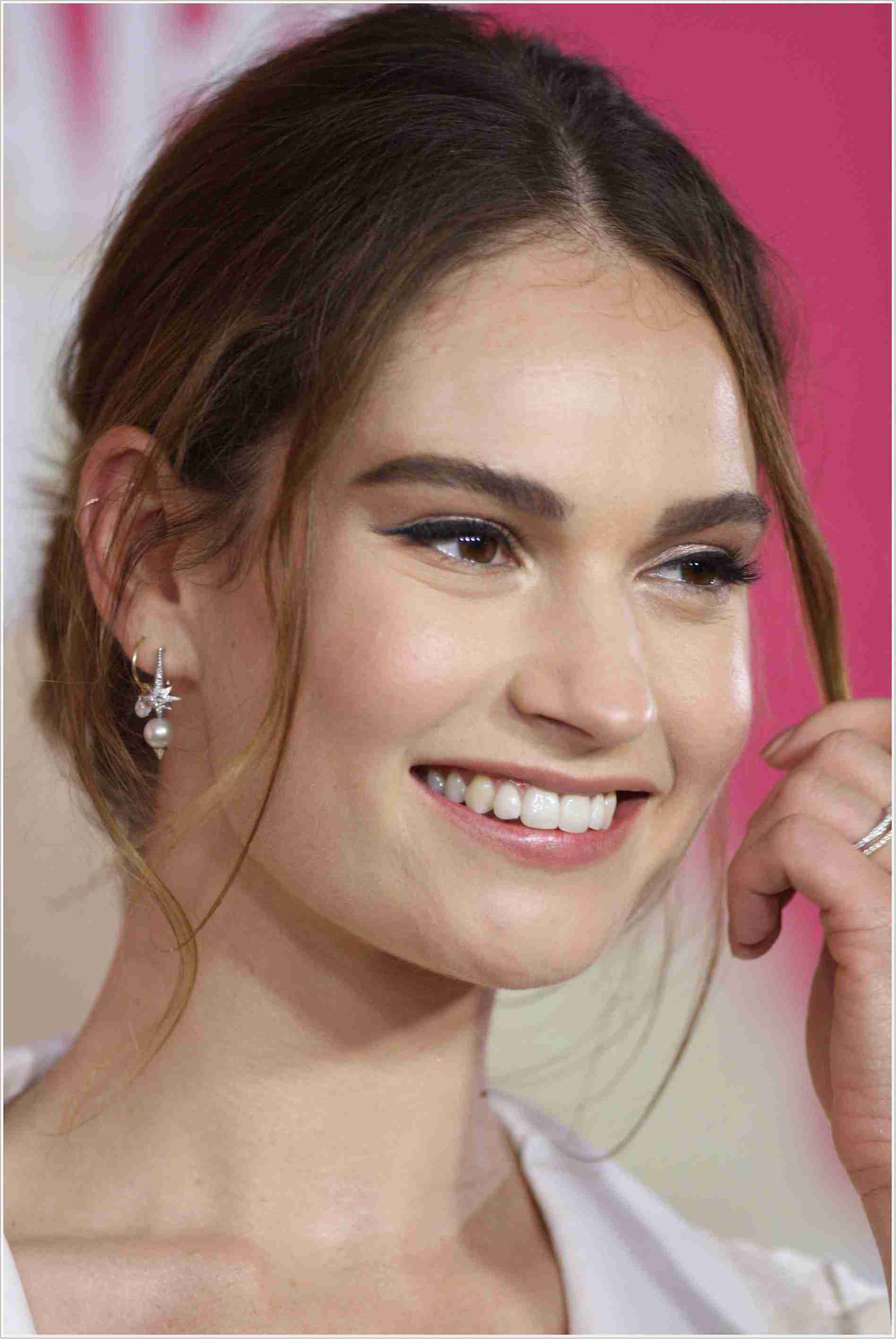 Height lily james Lily James